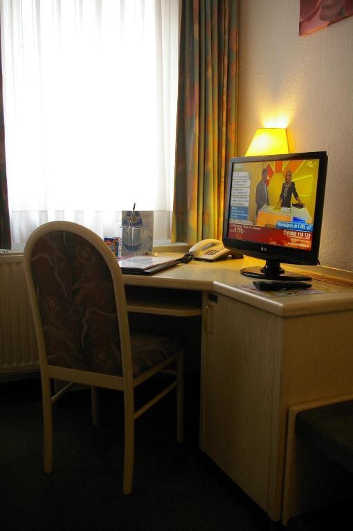 Zum Treuen Bartel Hotel Markgroningen Bilik gambar