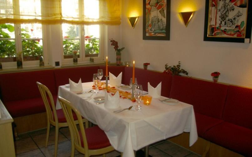 Zum Treuen Bartel Hotel Markgroningen Luaran gambar
